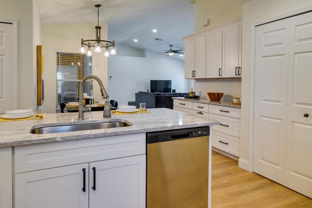Pet-Friendly Cape Coral Vacation Rental With Lanai! ภายนอก รูปภาพ