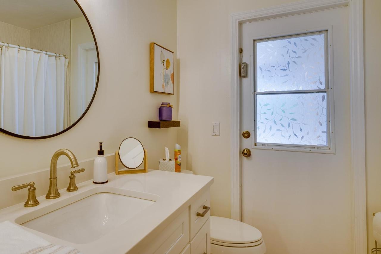 Pet-Friendly Cape Coral Vacation Rental With Lanai! ภายนอก รูปภาพ